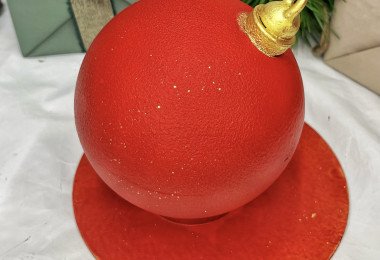 Шоколадова сфера "Коледна изненада"